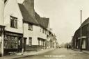 A view of the old archway in Hornchurch High Street around 1930