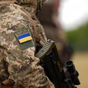 Ukrainian army personnel with members of the UK Armed Forces during a training session in the East Midlands in September (Joe Giddens/PA)